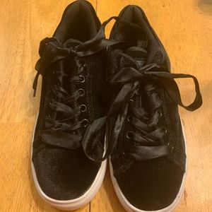 Women’s Black Velvet FILAS
